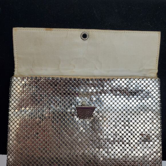 Whiting & Davis Metallic Silver Mesh Clutch Small Evening Bag Retro Glam Purse - Picture 6 of 8